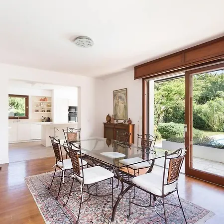 Daire , ,250m Du Miramar,